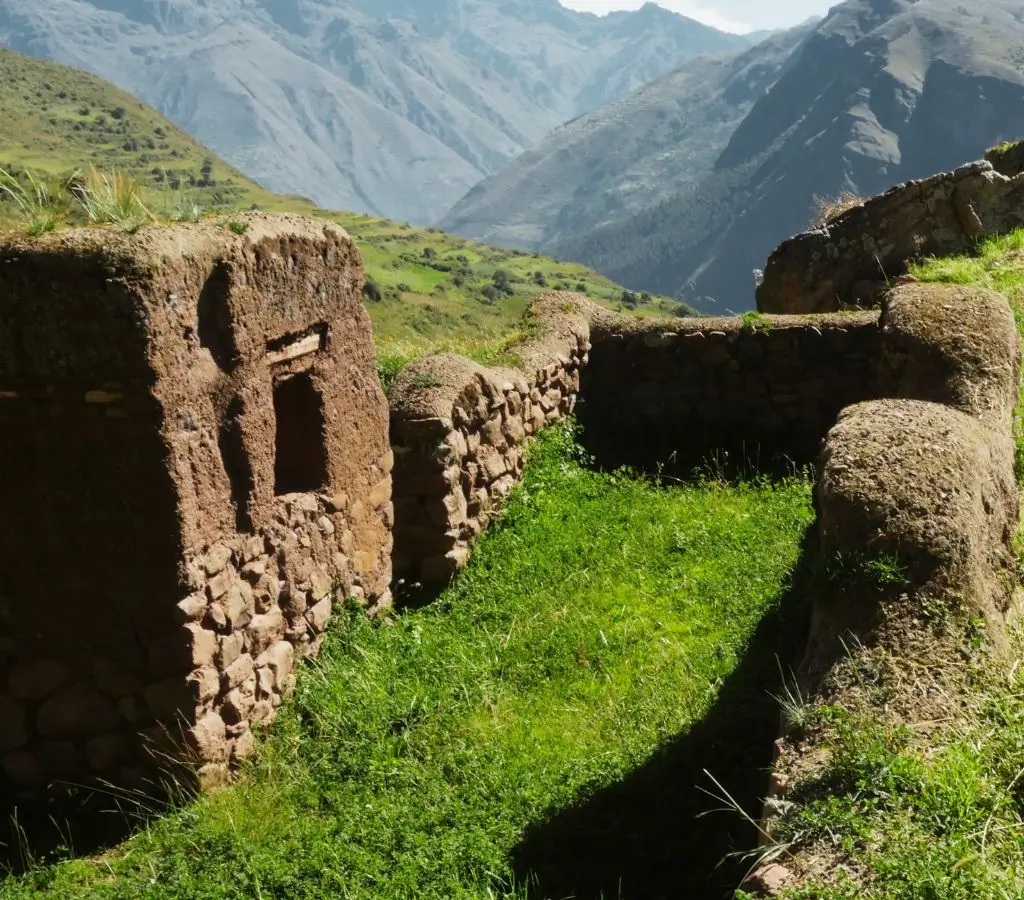 Casas en Huchuy Qosqo - Huchuy Qosqo Archaeological Complex (Qaryaqawana)