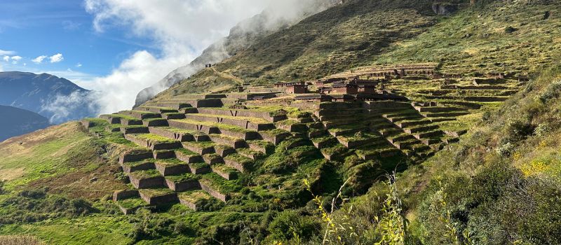 Centros Arqueológicos Huchuy qosqo 