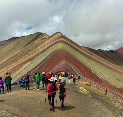 montaña de 7 colores de cusco