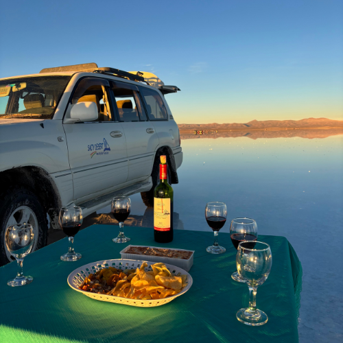 Visitar o Salar de Uyuni na estação de chuvas é uma experiência mágica para quem deseja ver o famoso espelho natural.