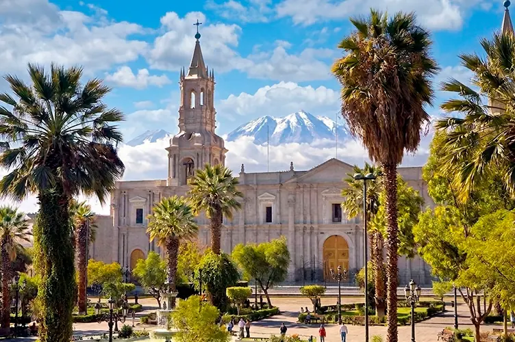 plaza de armas de Arequipa