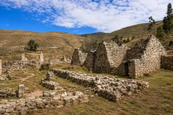 Estructuras restauradas del complejo arqueológico Uyo Uyo en el Valle del Colca