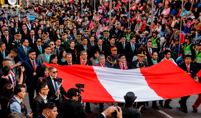 marcha por fiestas patrias 1