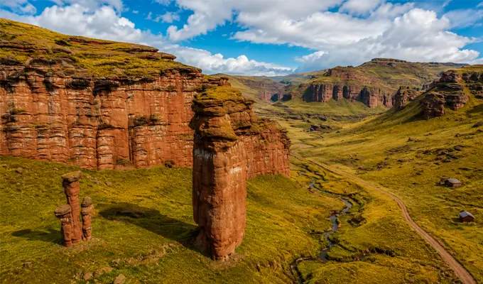 Cânion de Tinajani: a impressionante floresta de pedra escondida em Puno 4 valle del canon y formaciones rocosas