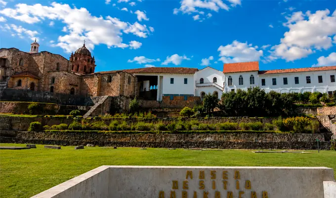 Qoricancha: história, arquitetura e o templo mais sagrado do Império Inca 2 explanada del qorikancha